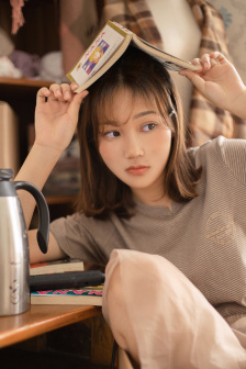 他缓慢而坚定的往里送总裁文